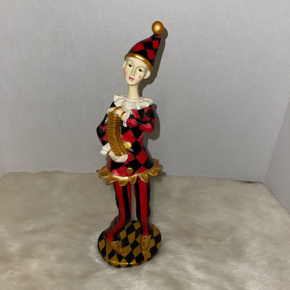 Vtg MANN CLOWN STATUE FIGURINE